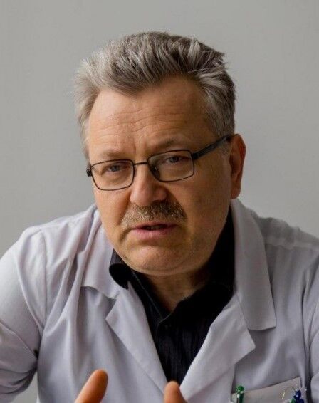 Lekarz Doktor jest narkologiem Lukasz Kozioł